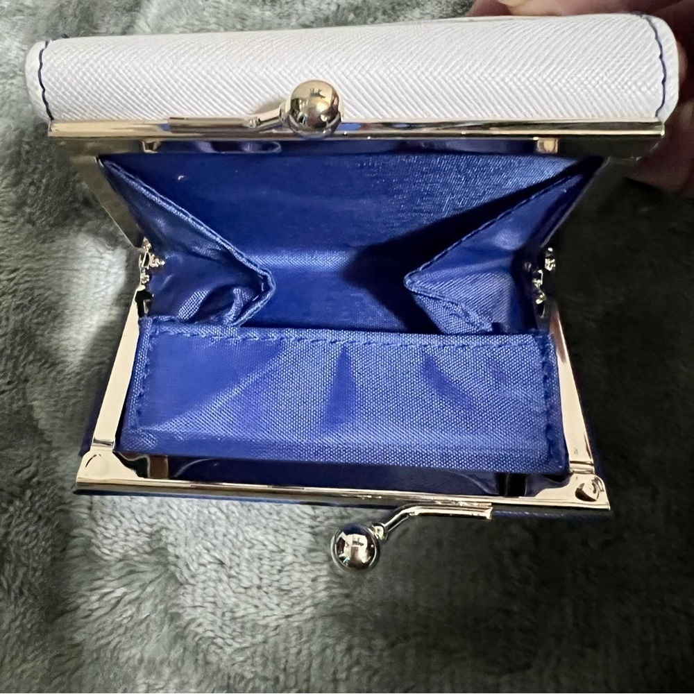 Peanuts Trifold Rare Mini Blue/White Leather Kiss lock Wallet - Picture 8 of 12